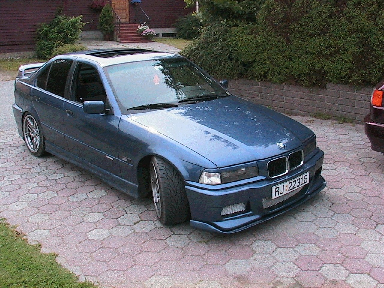 bmw.jpg